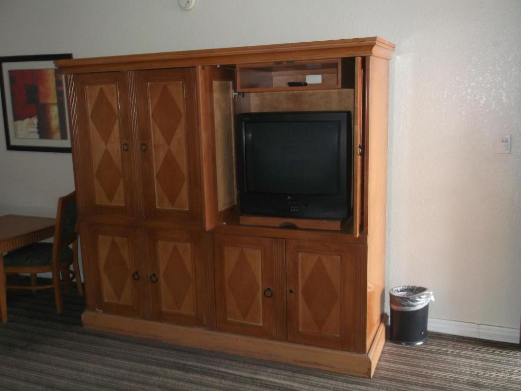 Travel Inn&Suites Fresno Camera foto